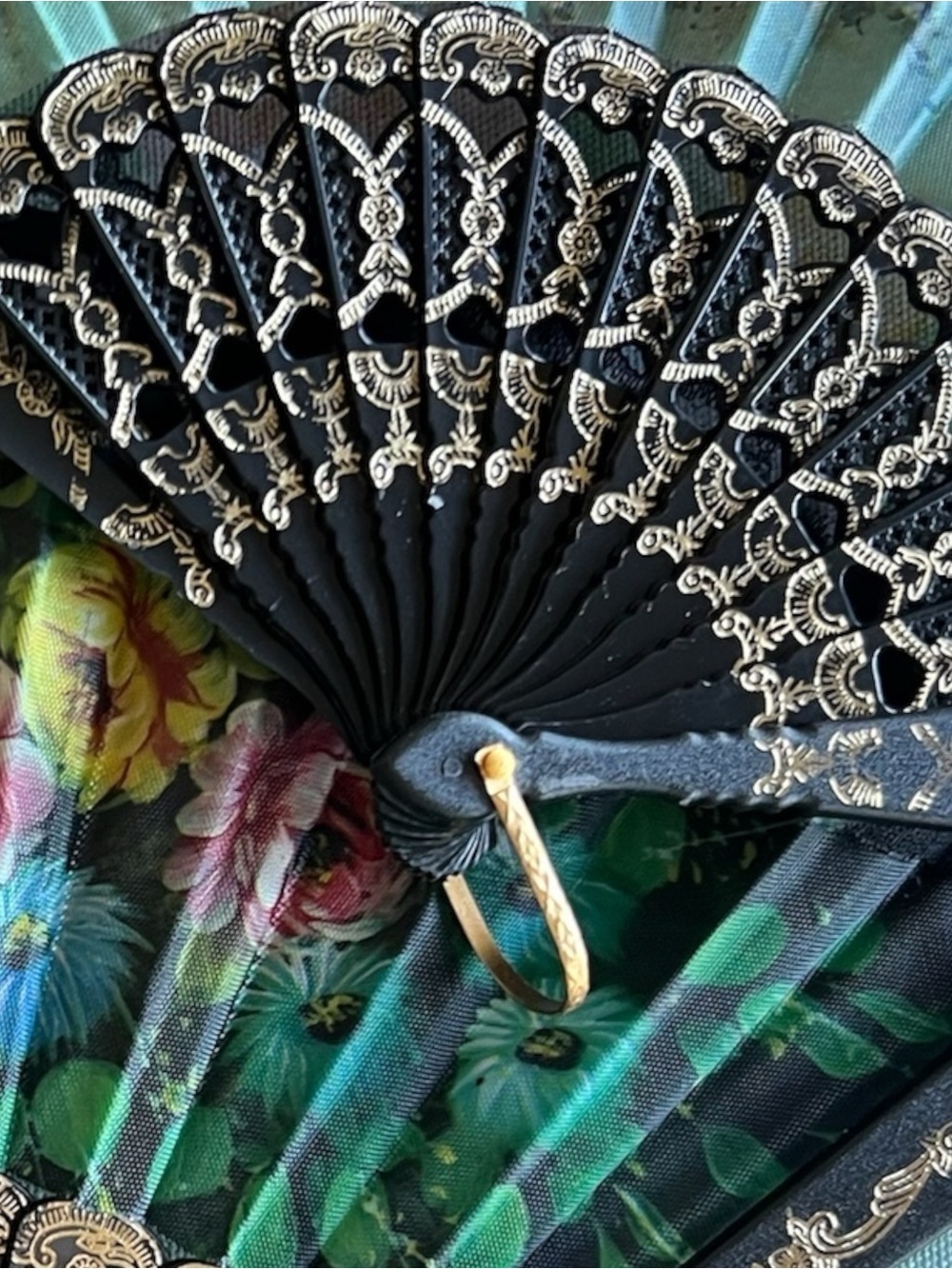 10 Lace Hand Fan with Multicolor Floral Fabric - Picture 10 of 12